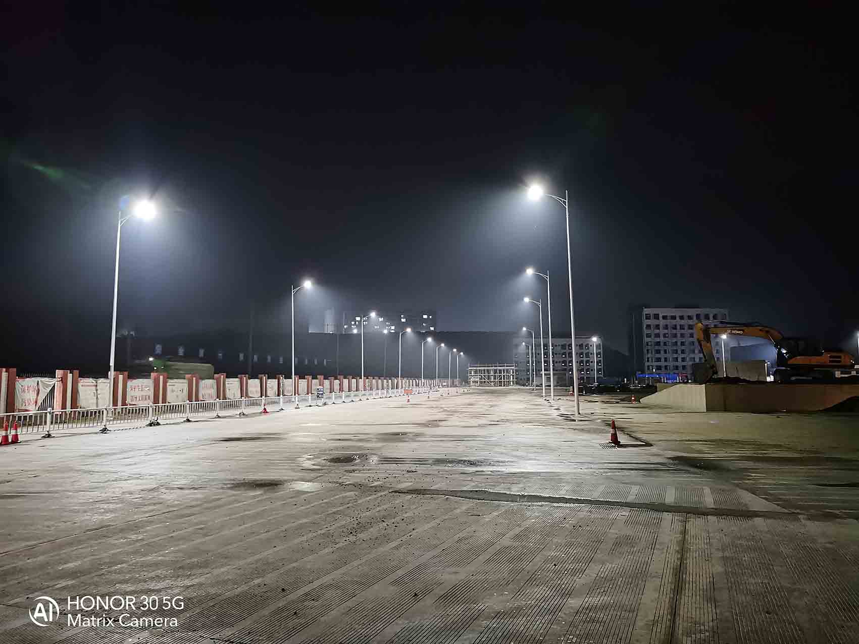 商友照明30米高杆灯�?2米路灯助力广西西江临港赤水港亮化工程建设