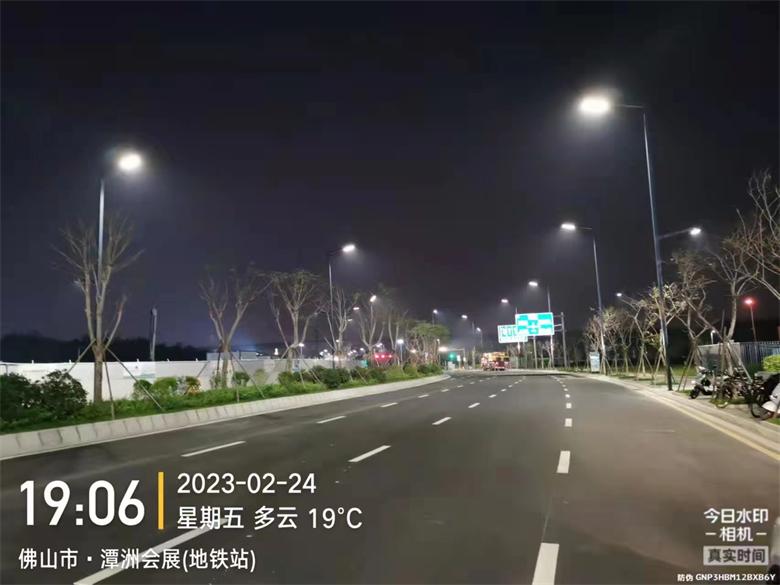 商友照明路灯、标志牌、龙门架助力佛山展荷路道路工程建�? width=
