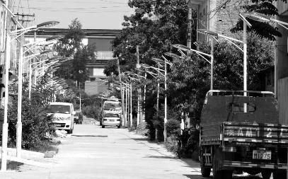 路灯厂家：农村路灯间距是7米一盏路�?