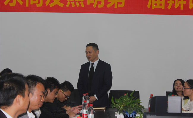 商友第一届“销售与服务哪个更重要？”辩论大赛圆满成�? width=